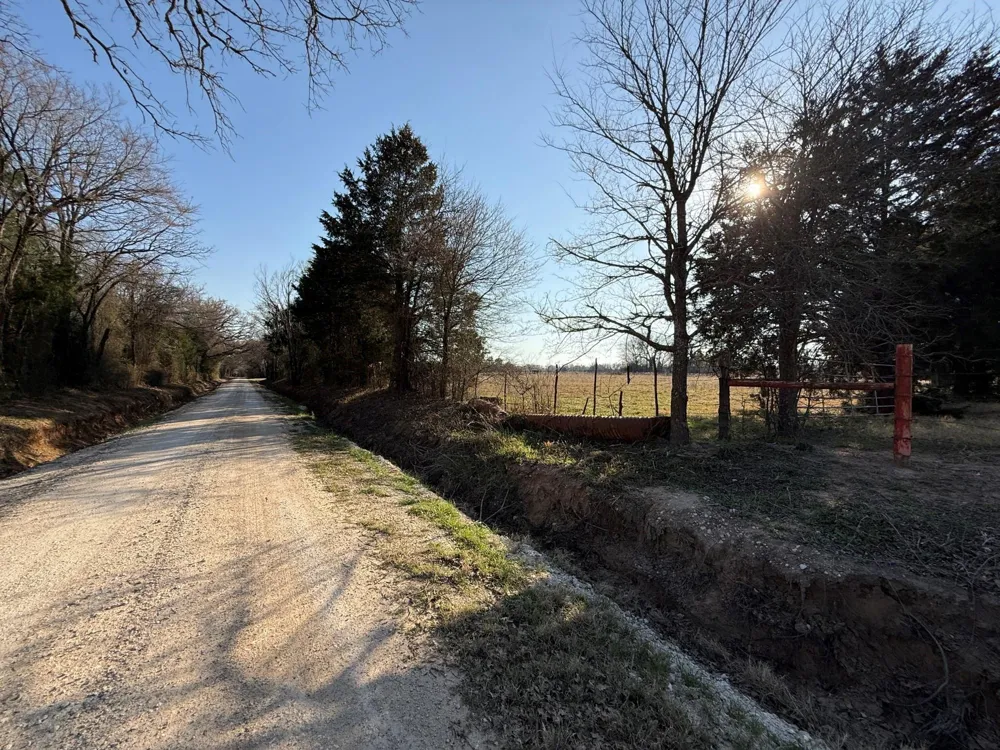 5 County Road 445 Fairfield, TX 75840