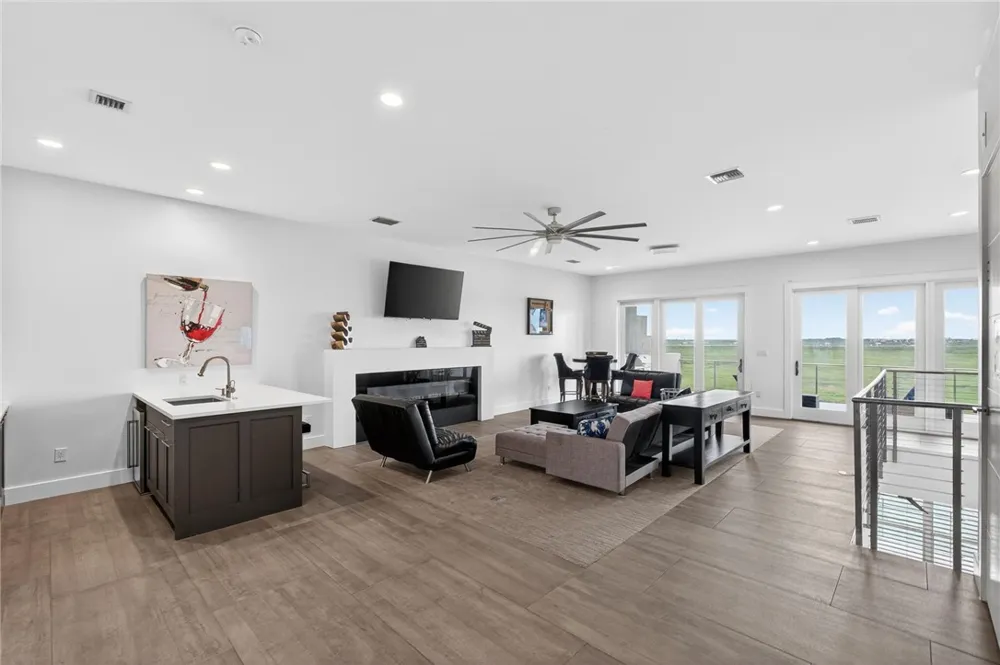 14836 GRANADA DRIVE #102 Corpus Christi, TX 78418