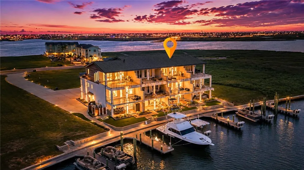 14836 GRANADA DRIVE #102 Corpus Christi, TX 78418