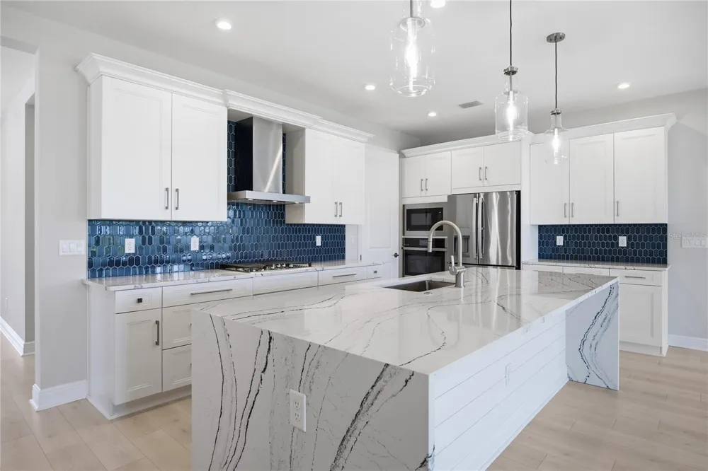 1729 POINT GRACE ROAD Tavares, FL 32778