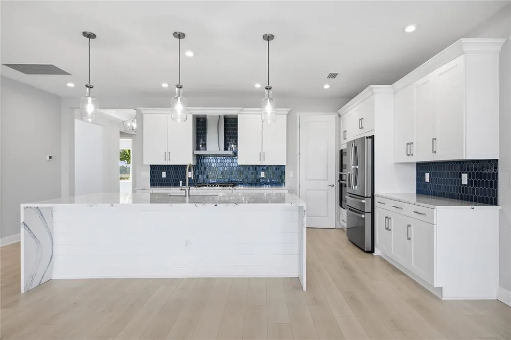 1729 POINT GRACE ROAD Tavares, FL 32778