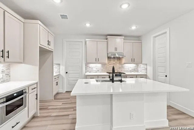 7122 Avignon Forest San Antonio, TX 78256
