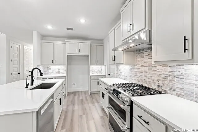 7122 Avignon Forest San Antonio, TX 78256