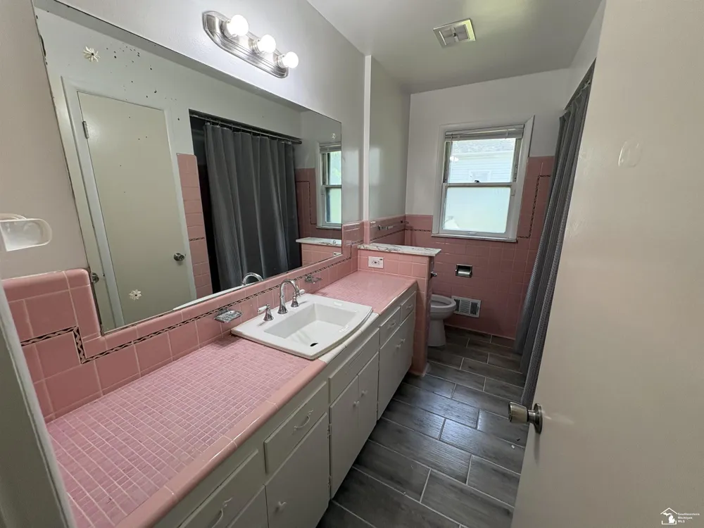 25 W Auburn Street Ecorse City, MI 48229