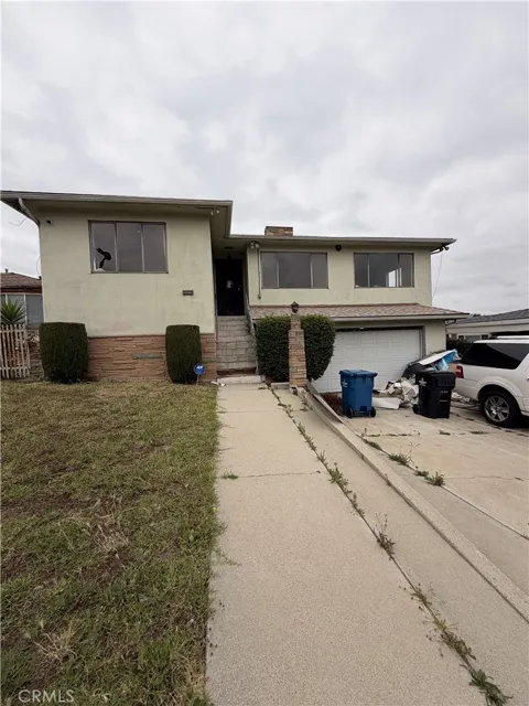 2323 W 102nd