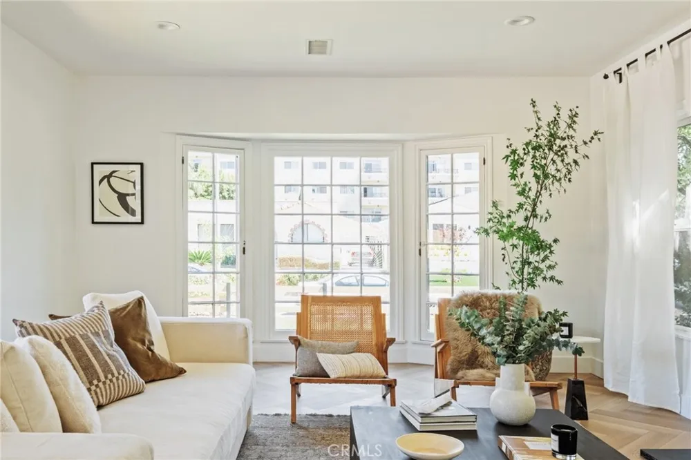 11110 Landale Street Toluca Lake, CA 91602