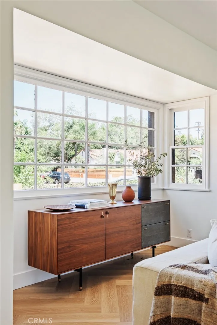 11110 Landale Street Toluca Lake, CA 91602