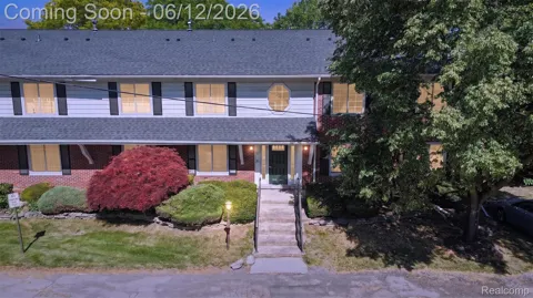 2449 Mulberry Square #32