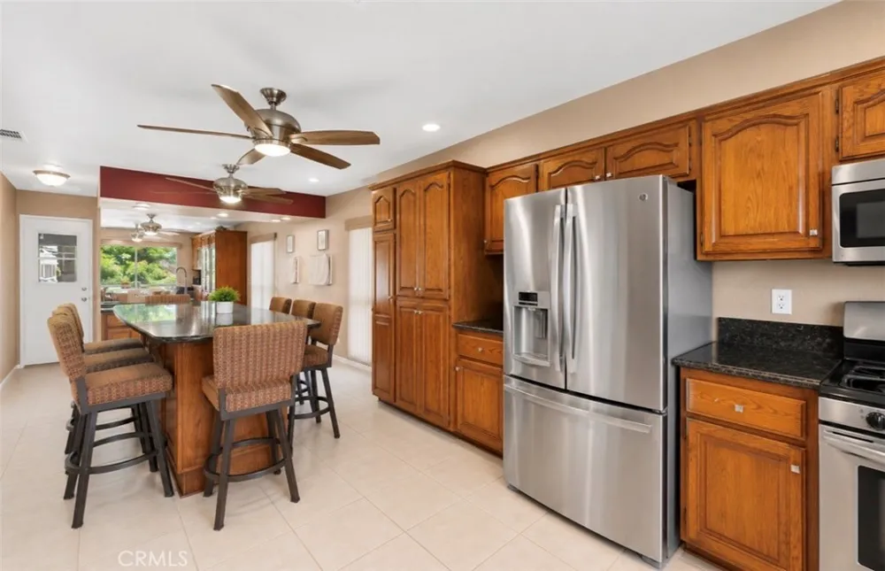 27951 Evergreen Lane Helendale, CA 92342