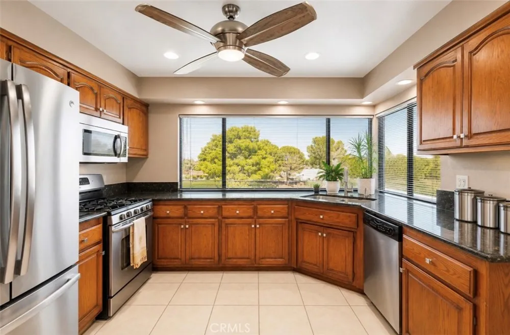 27951 Evergreen Lane Helendale, CA 92342