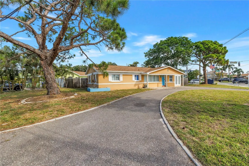 7901 CAUSEWAY BOULEVARD S St Petersburg, FL 33707