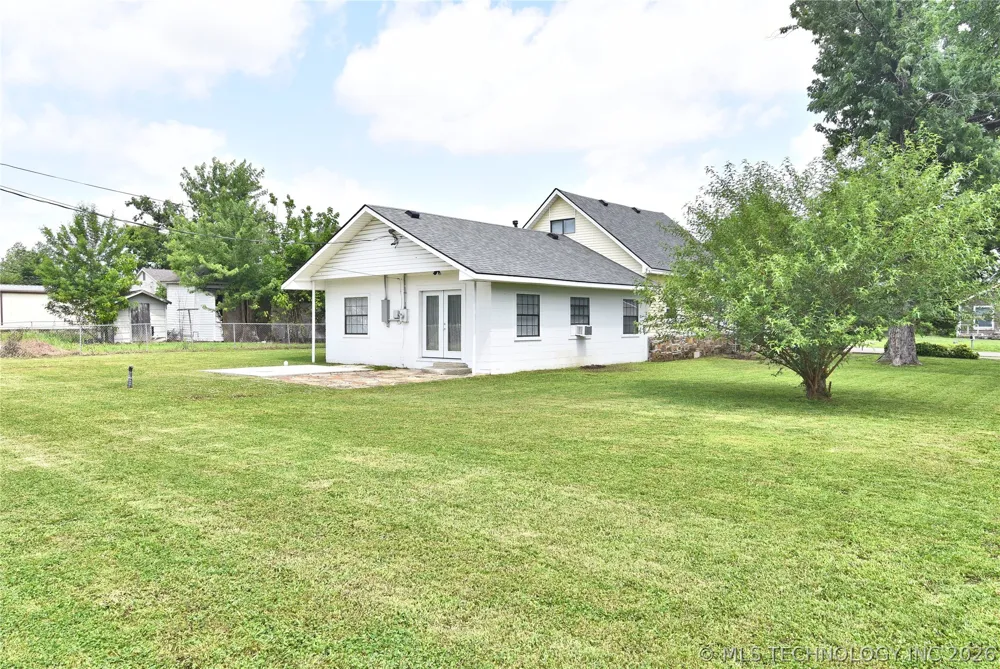 611 E 4th Street Claremore, OK 74017