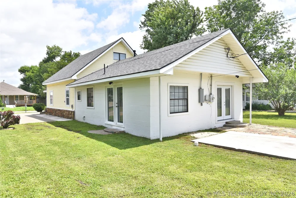 611 E 4th Street Claremore, OK 74017