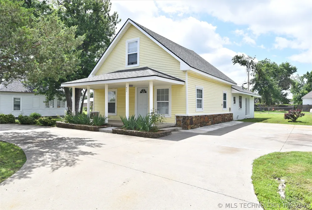 611 E 4th Street Claremore, OK 74017