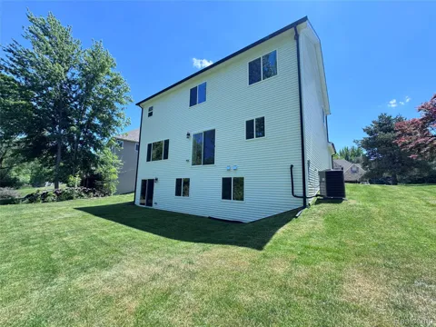 6149 Woodridge Lane