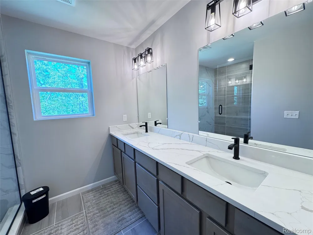 6149 Woodridge Lane Grand Blanc Charter Township, MI 48439
