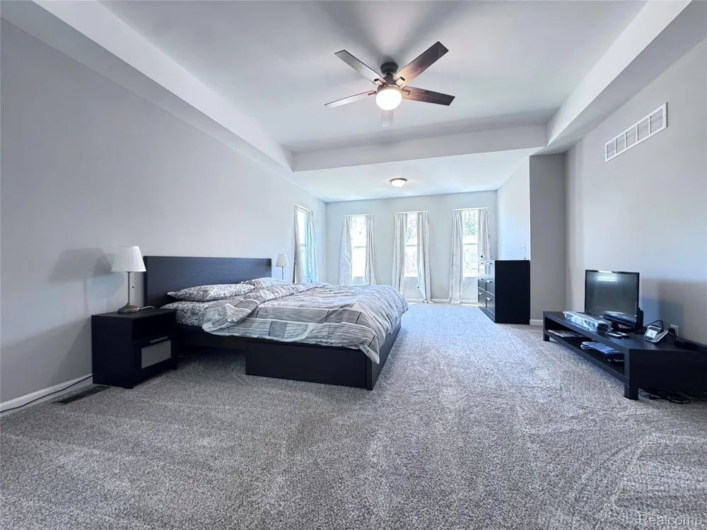 6149 Woodridge Lane Grand Blanc Charter Township, MI 48439