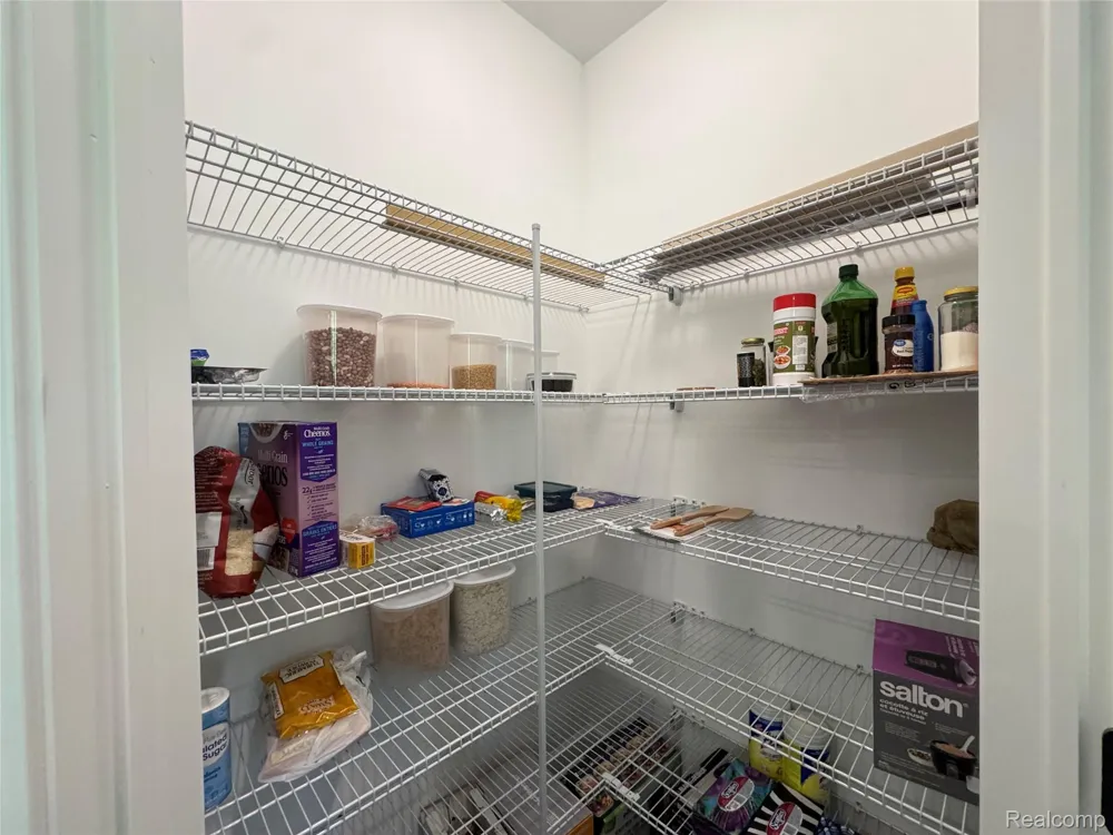 6149 Woodridge Lane Grand Blanc Charter Township, MI 48439