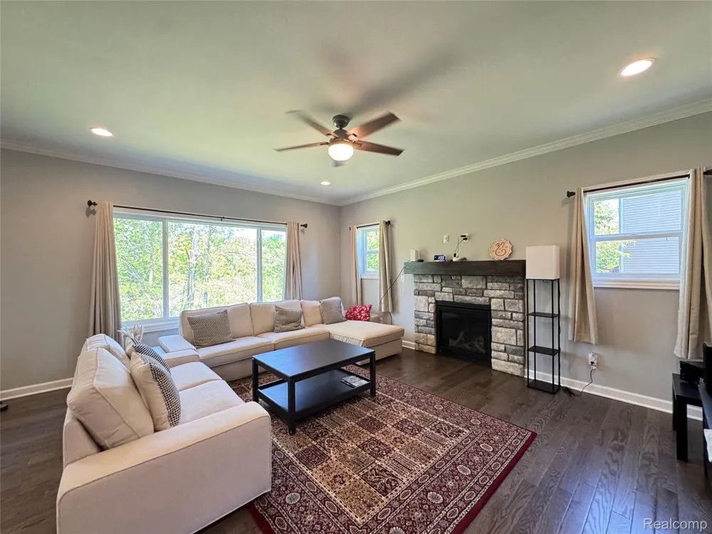 6149 Woodridge Lane Grand Blanc Charter Township, MI 48439