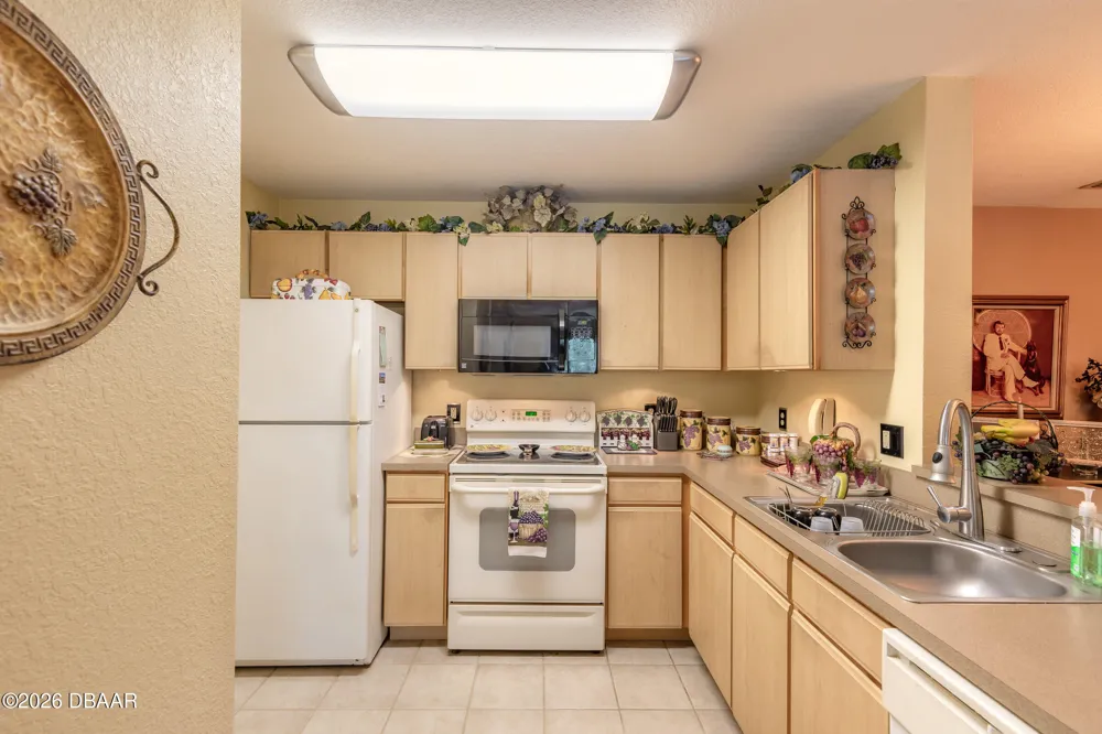 940 Village Trail #2-208 Port Orange, FL 32127