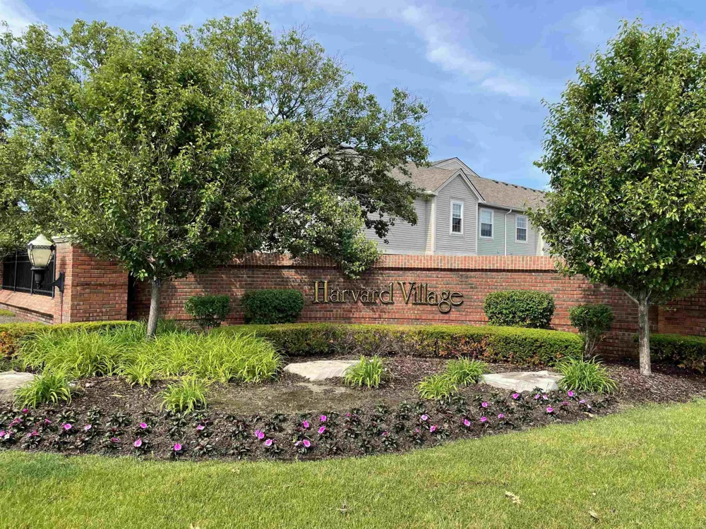 15336 Yale Drive Clinton Charter Township, MI 48038