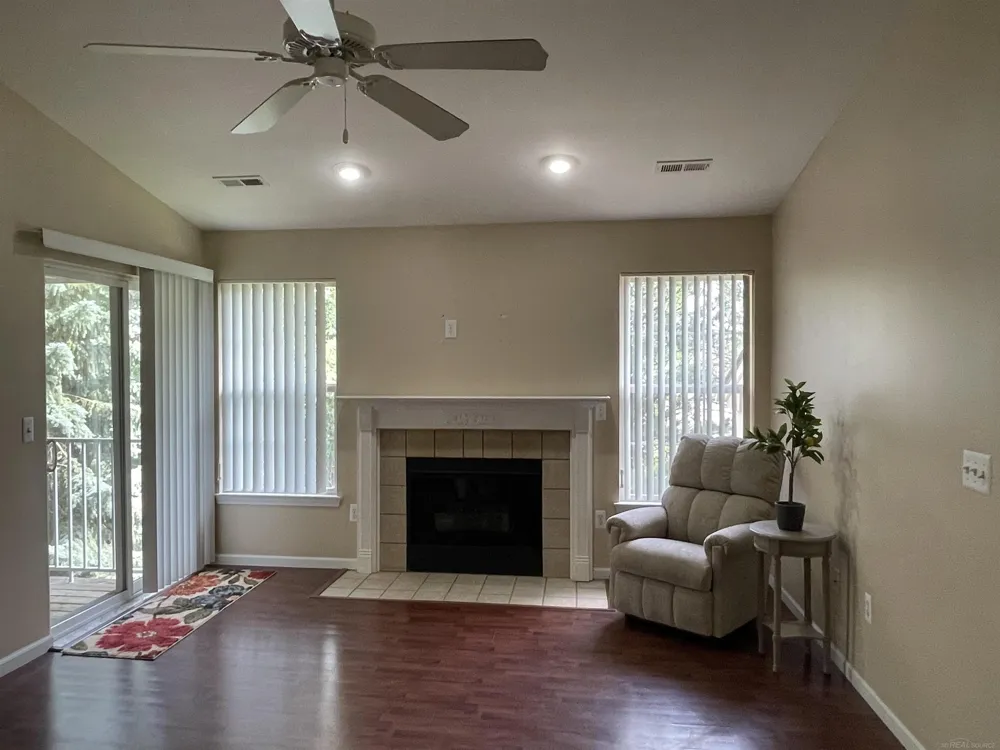 15336 Yale Drive Clinton Charter Township, MI 48038