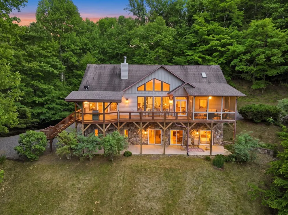 Eagles Way Bryson City, NC 28713
