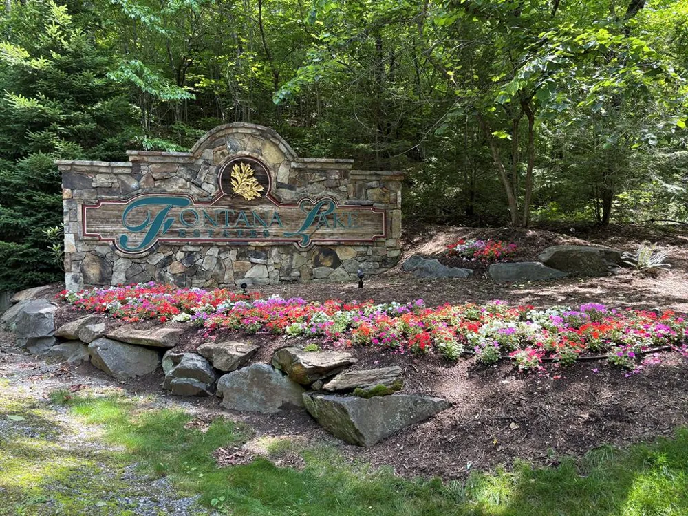 Eagles Way Bryson City, NC 28713