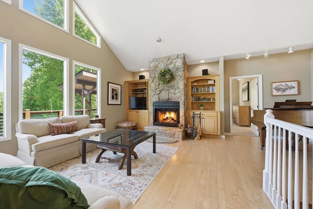 Eagles Way Bryson City, NC 28713