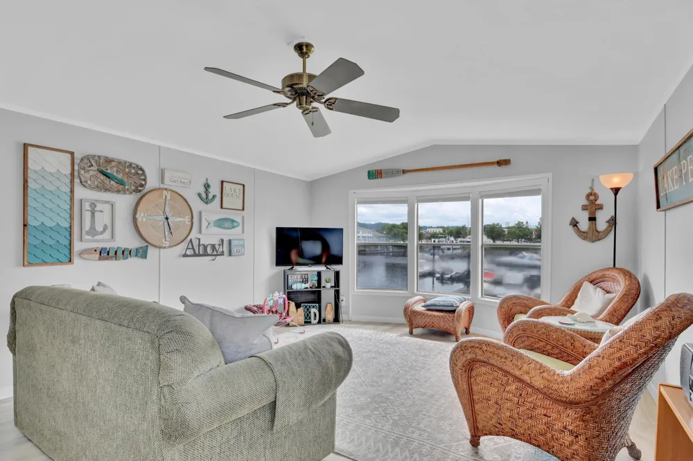 201 S Franklin Street #39 Lake City, MN 55041