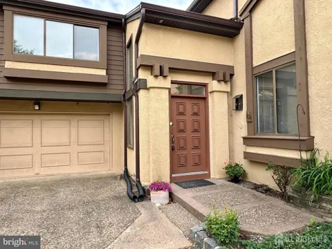 104 Sayre Drive
