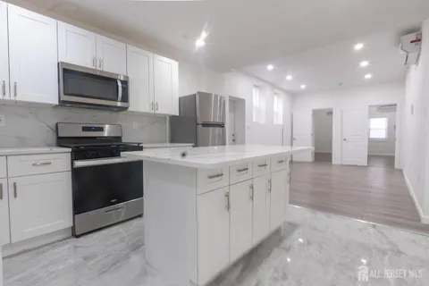 370 Pacific Avenue #1
