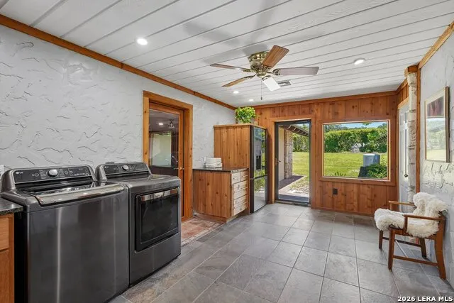 722 W Lacey Oaks Parkway Kerrville, TX 78028