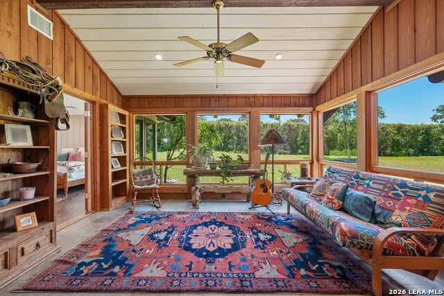 722 W Lacey Oaks Parkway Kerrville, TX 78028