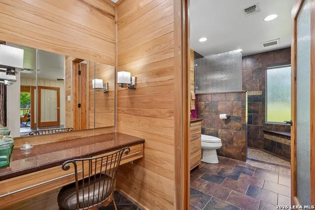 722 W Lacey Oaks Parkway Kerrville, TX 78028