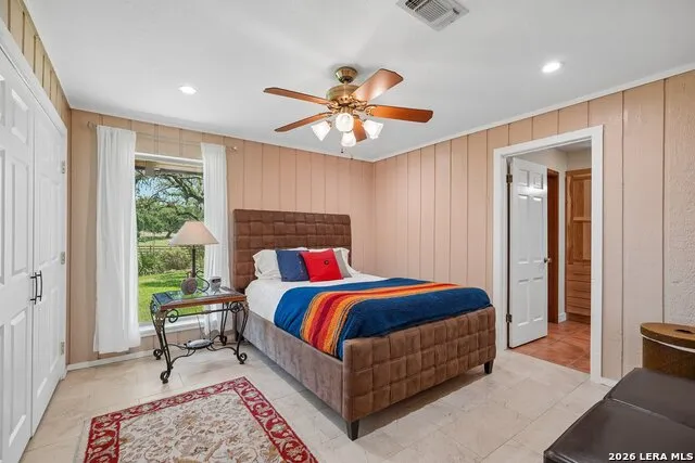 722 W Lacey Oaks Parkway Kerrville, TX 78028