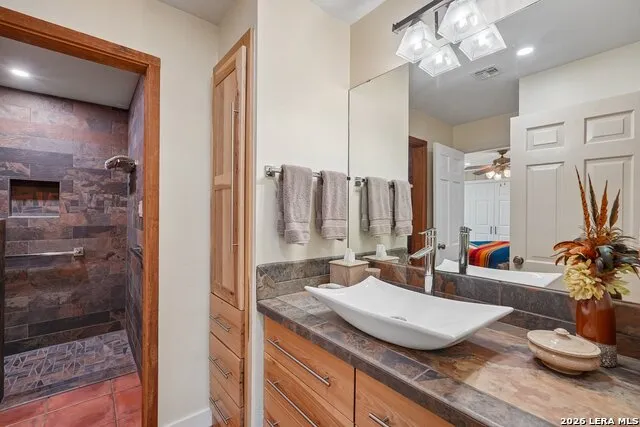 722 W Lacey Oaks Parkway Kerrville, TX 78028