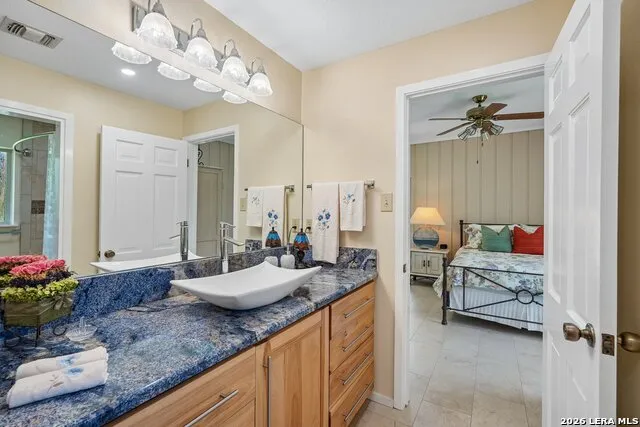 722 W Lacey Oaks Parkway Kerrville, TX 78028