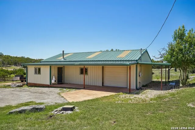 722 W Lacey Oaks Parkway Kerrville, TX 78028