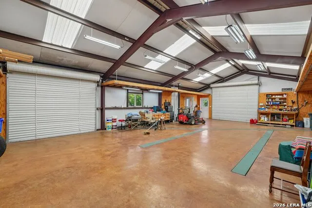 722 W Lacey Oaks Parkway Kerrville, TX 78028