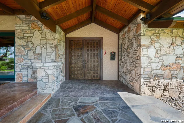 722 W Lacey Oaks Parkway Kerrville, TX 78028
