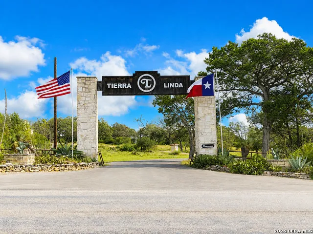 722 W Lacey Oaks Parkway Kerrville, TX 78028