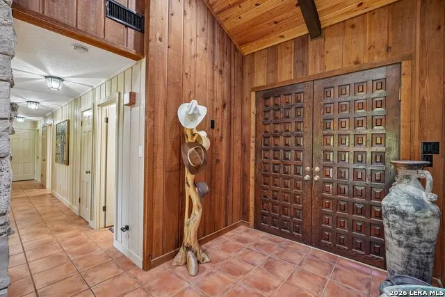 722 W Lacey Oaks Parkway Kerrville, TX 78028