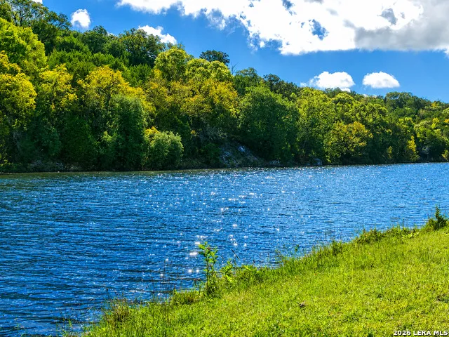 722 W Lacey Oaks Parkway Kerrville, TX 78028