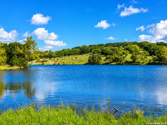 722 W Lacey Oaks Parkway Kerrville, TX 78028