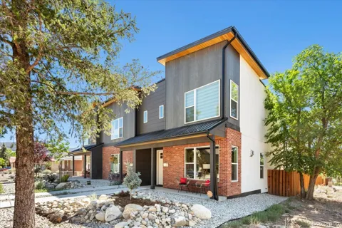 1115 E STREET