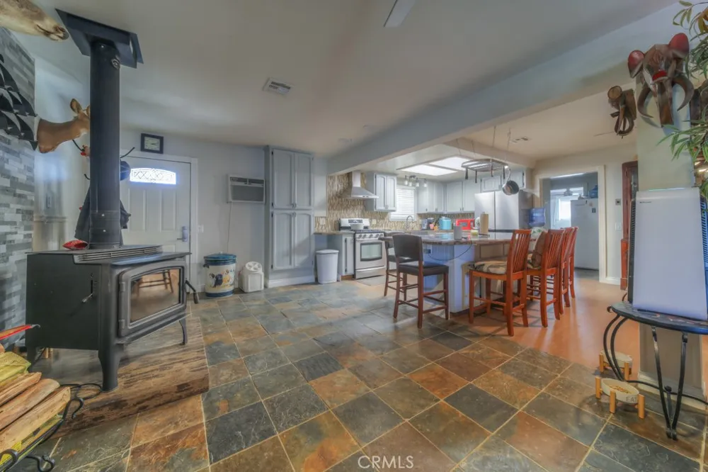 59145 Roger Anza, CA 92539