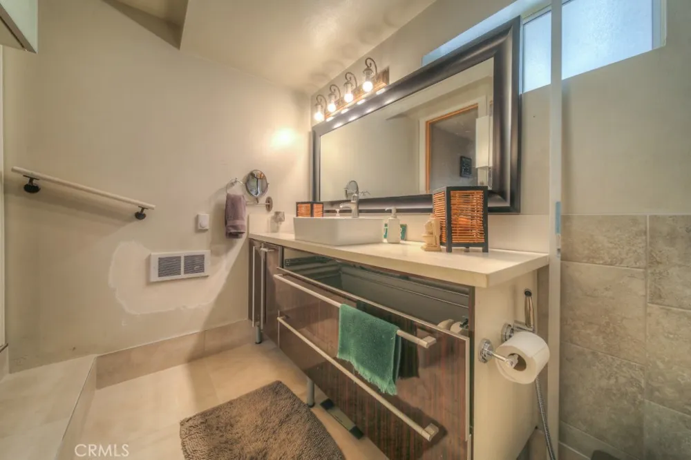 59145 Roger Anza, CA 92539