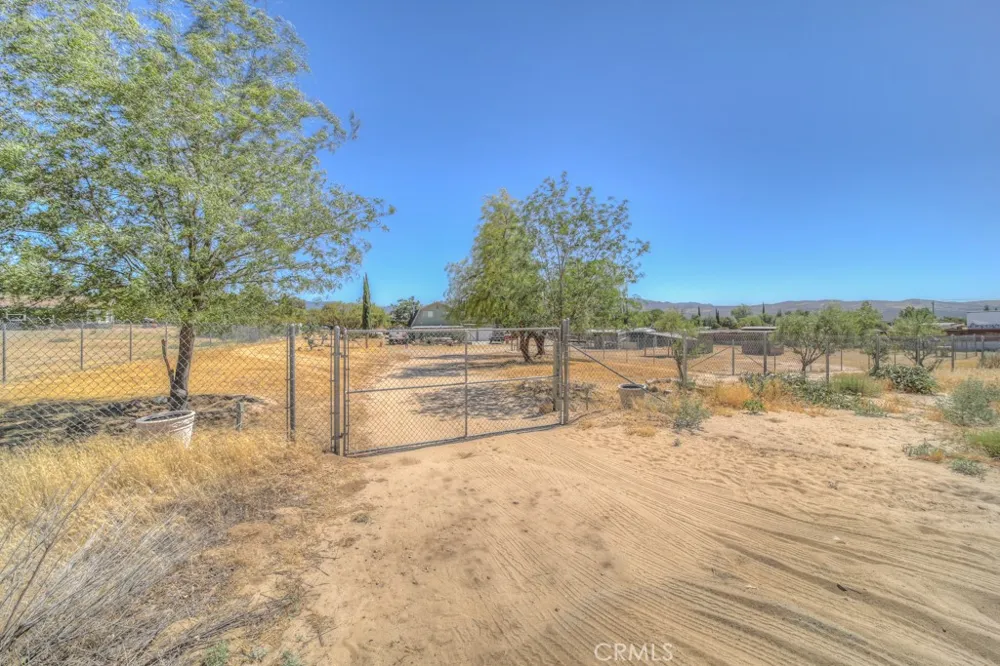 59145 Roger Anza, CA 92539