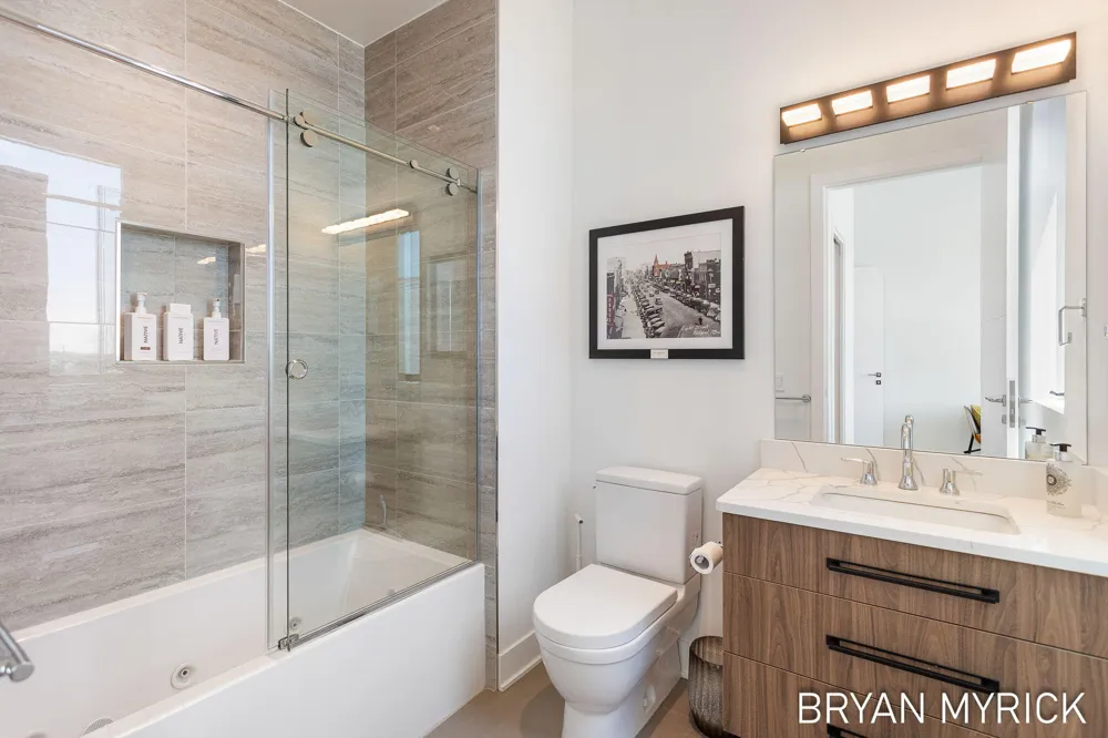 159 S River Avenue #505 Holland City, MI 49423